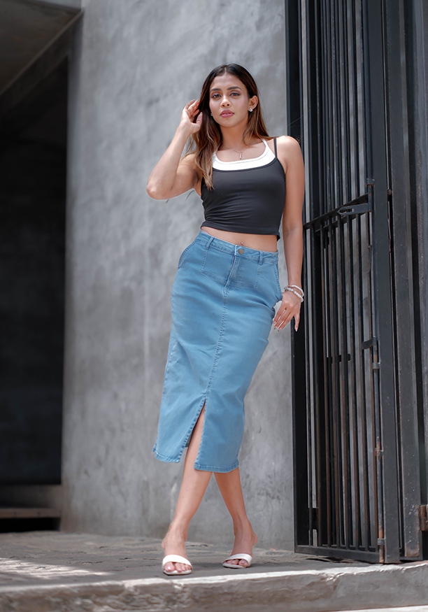 FELICY FRONT SLIT DENIM SKIRT 
